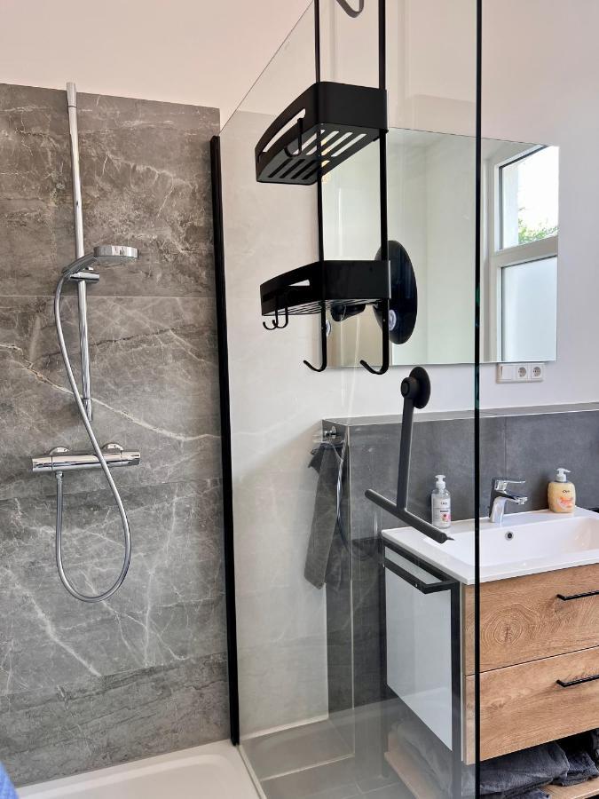 Exklusives City-Apartment Im Herzen Oldenburgs Mit Balkon Und Parkplatz A36 Luaran gambar