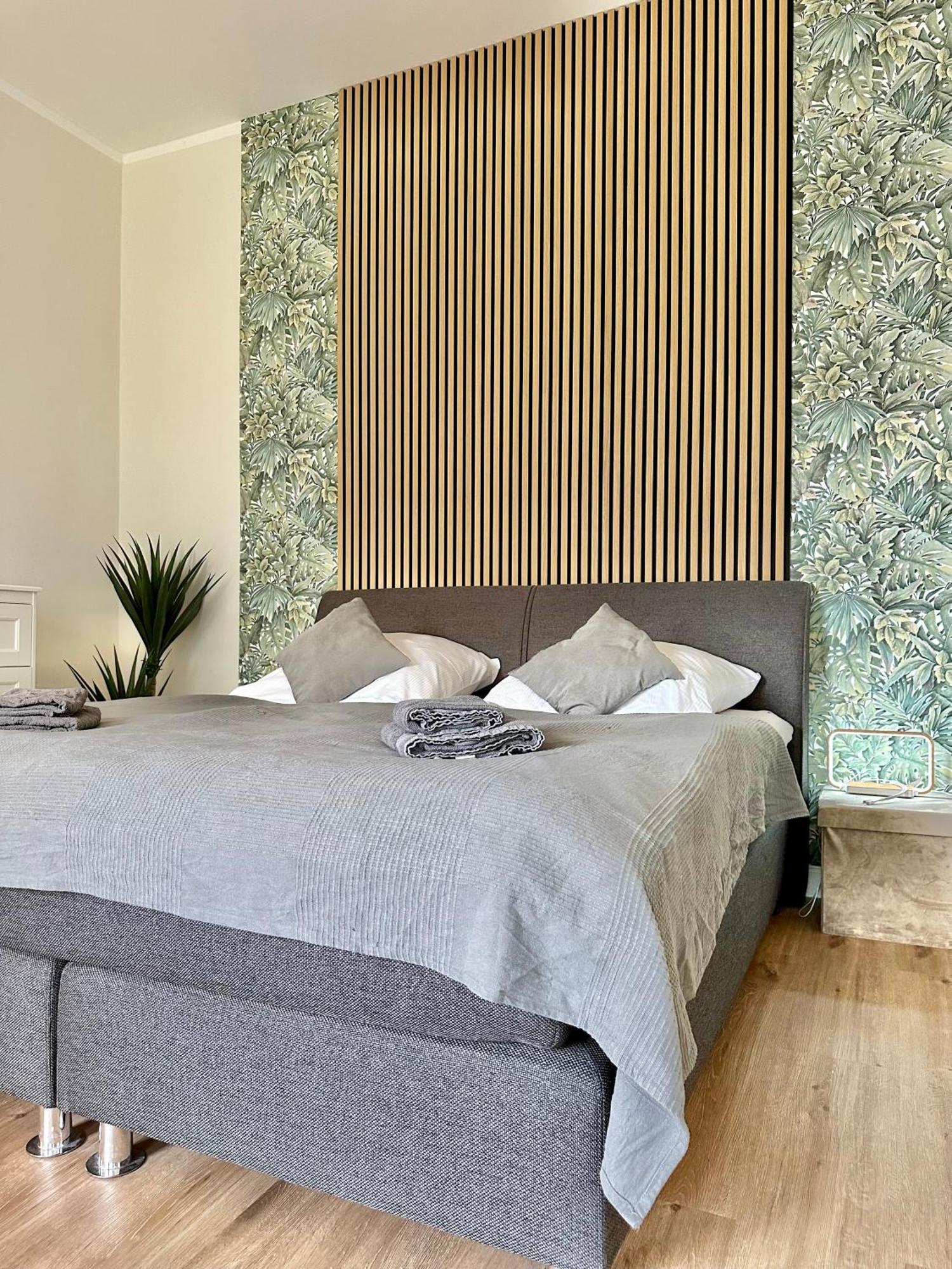 Exklusives City-Apartment Im Herzen Oldenburgs Mit Balkon Und Parkplatz A36 Luaran gambar