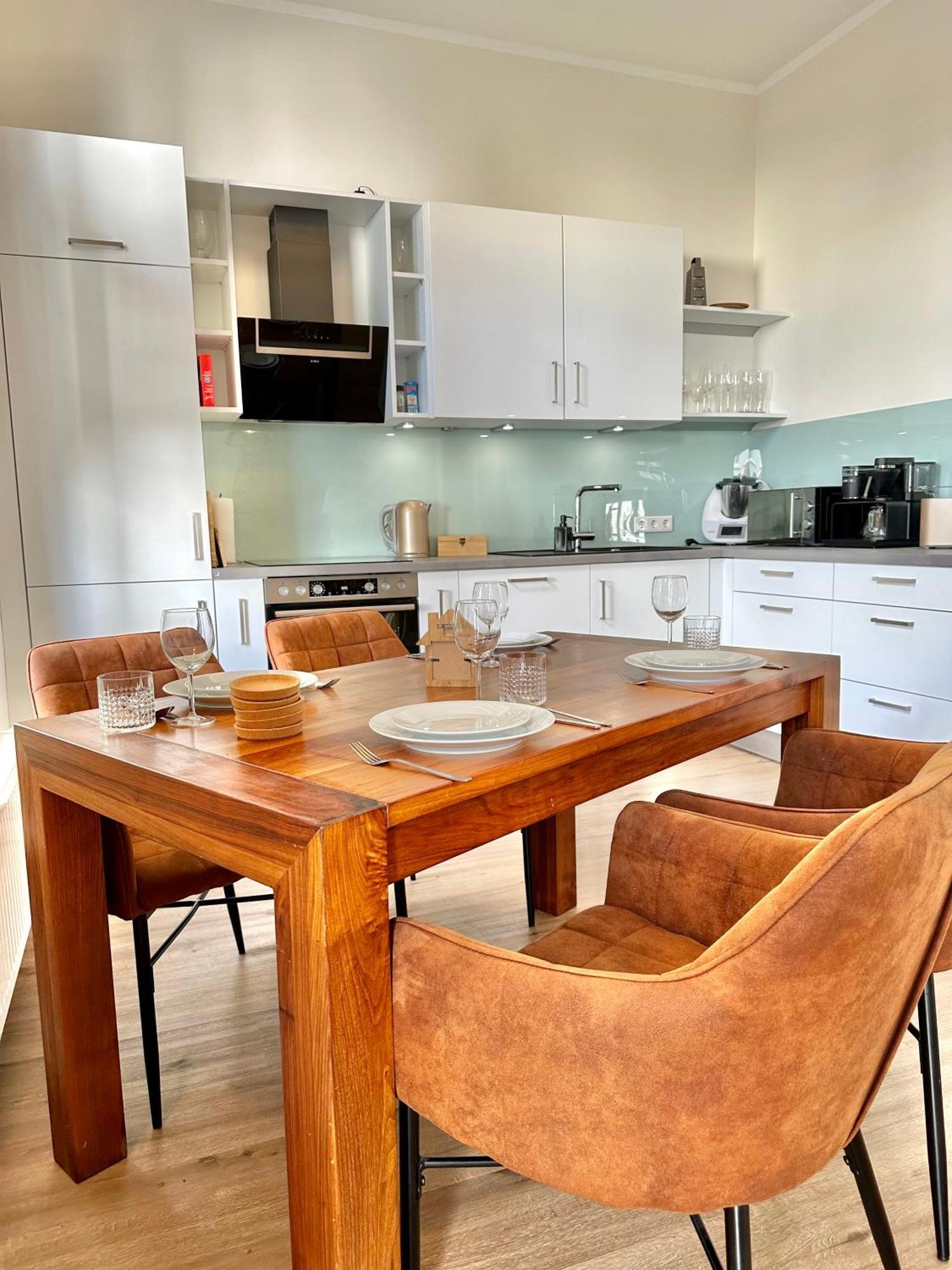 Exklusives City-Apartment Im Herzen Oldenburgs Mit Balkon Und Parkplatz A36 Luaran gambar