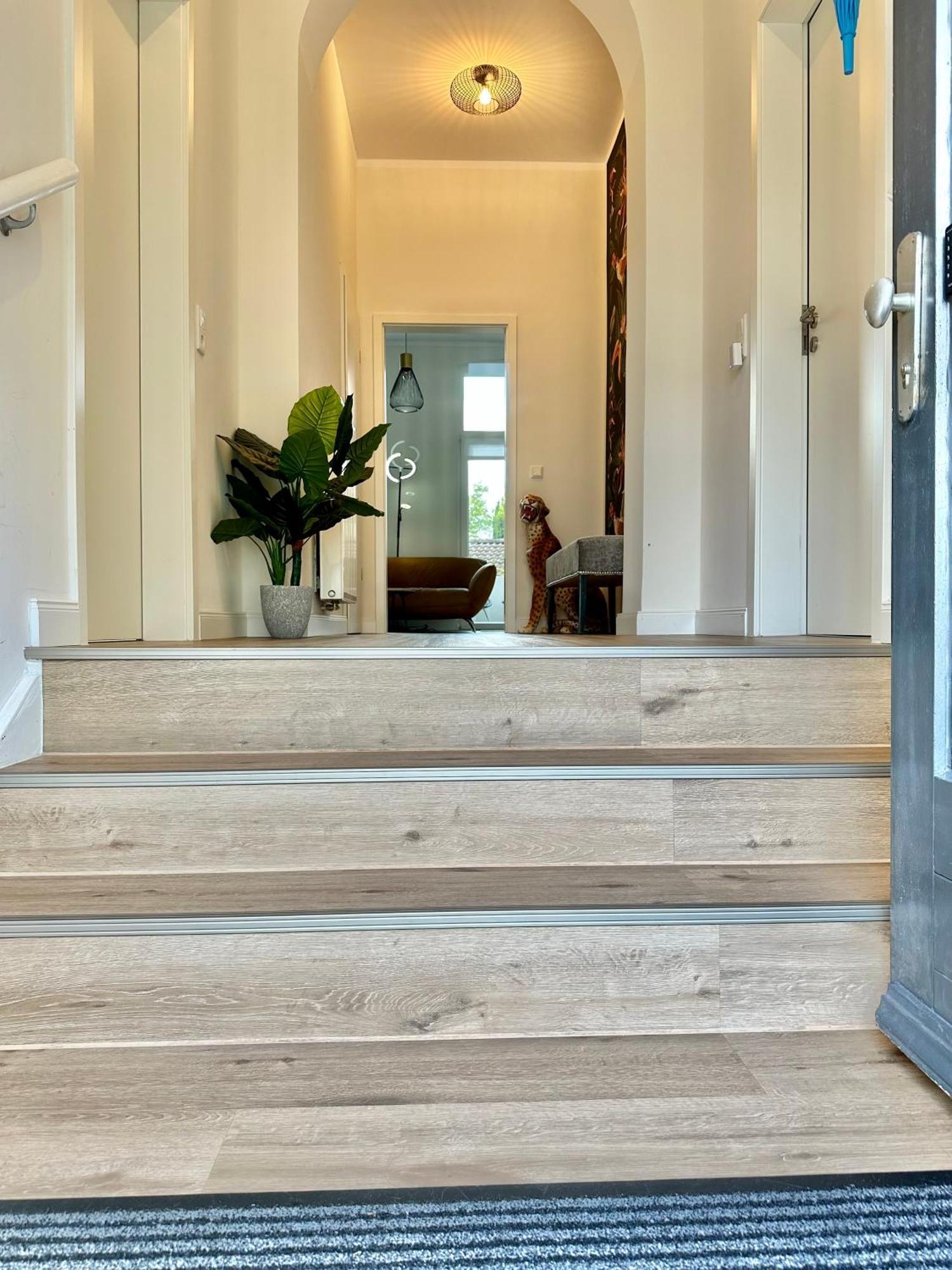 Exklusives City-Apartment Im Herzen Oldenburgs Mit Balkon Und Parkplatz A36 Luaran gambar